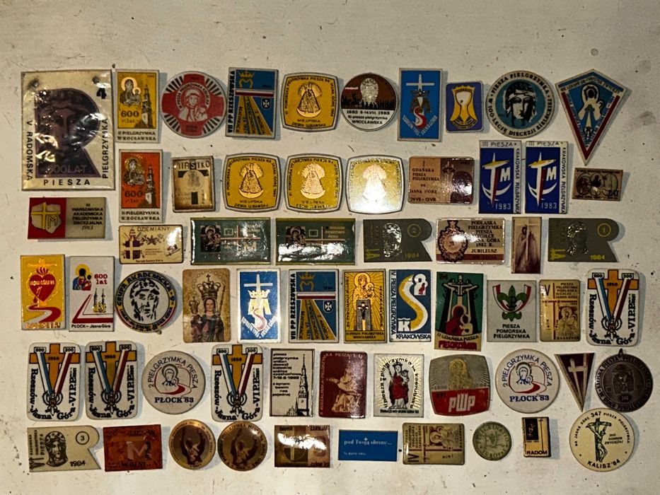 Przywieszki,wpinki z PIELGRZYMEK z lat 80-tych