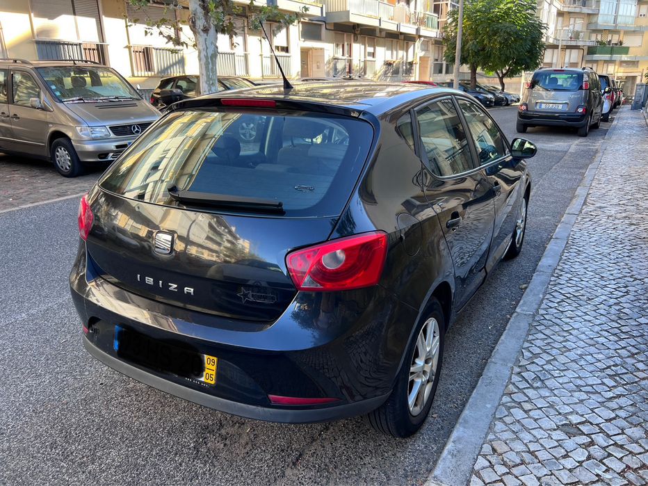 Seat Ibiza 2009 1,4 gasoleo foto 5