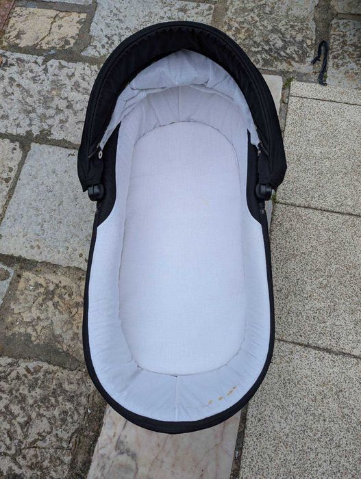 Carrinho de Bebé Tako 3 em 1 (Trio) + Base Auto e Acessórios