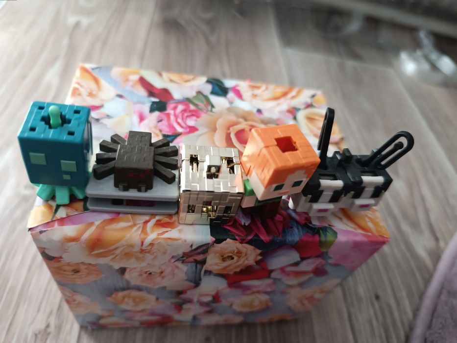 Кіндер Майнкрафт Kinder Joy Minecraft Алекс, Кіт, Скелет, Павук, Золотий блок
