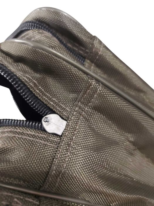 Zestaw wędek i kołowrotków w pokrowcu