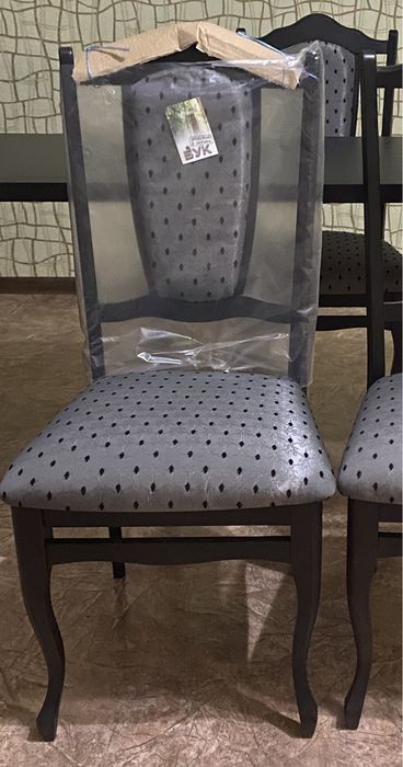 Стул один, дерев’яний, бук. Самовивіз