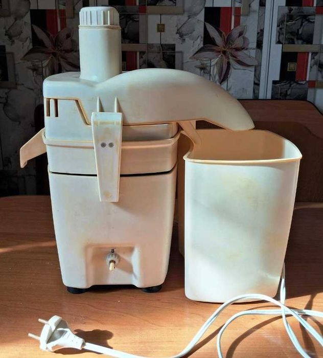 Электросоковыжималка СВСА - 301