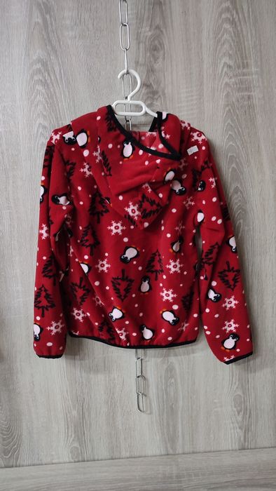Bluza polarowa 110 nowa, z kapturem i kieszeniami, świąteczna