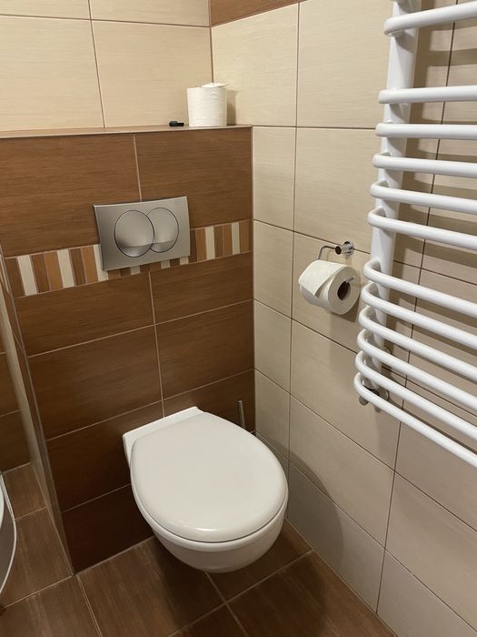 Używane umywalki , kibelki, grzejniki