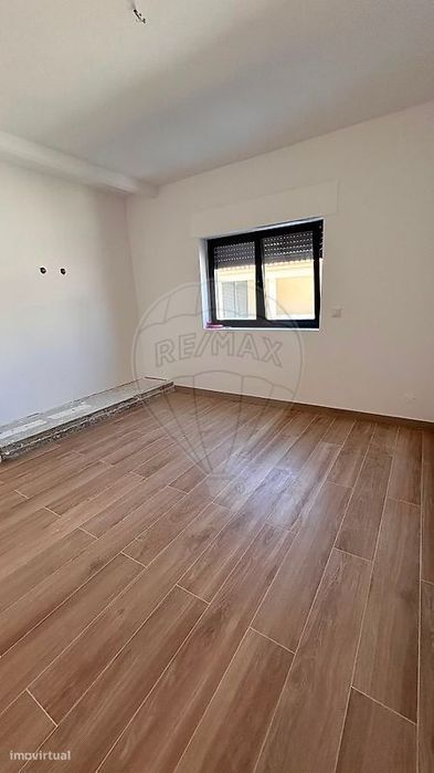 Moradia T5 para venda