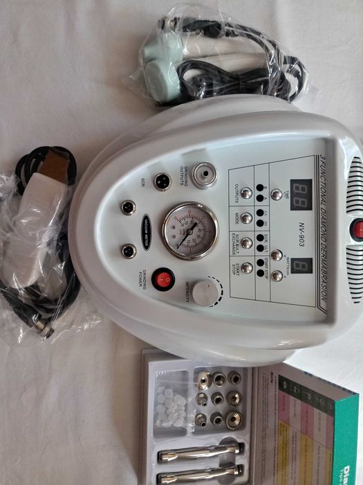 Косметологічний  апарат ультразвуковий  скрабер і фонофорез  Nova 233A