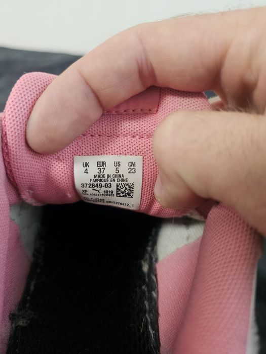 Buty sneakersy damskie Puma rozmiar 37 wkładka 23,5 cm