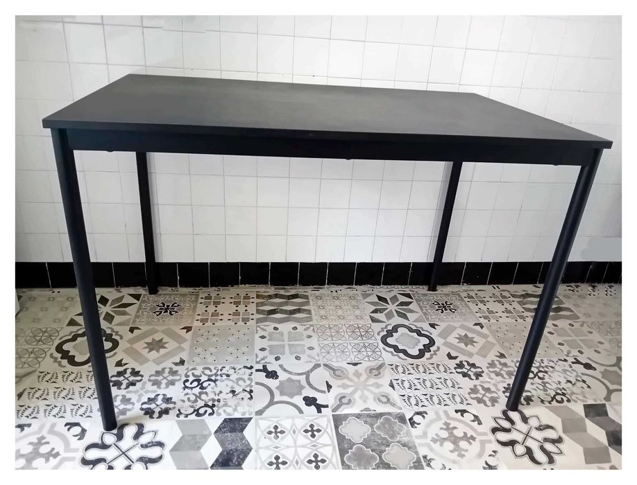 Mesa de cozinha preta SANDSBERG