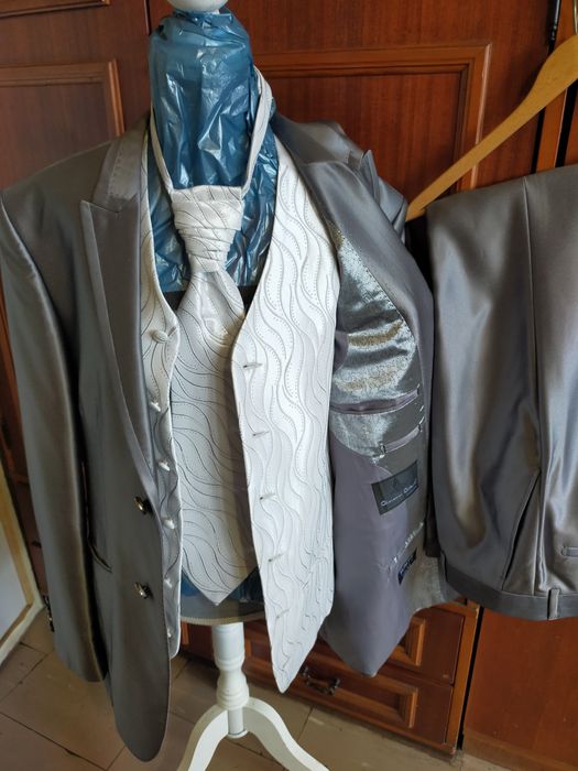 Ekskluzywny garnitur Giovani Gilbert Slim Fit 182