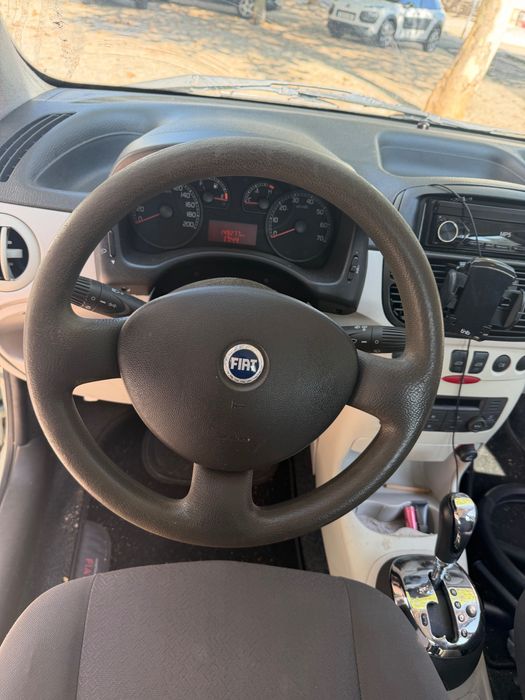 Fiat Punto 2004 automático