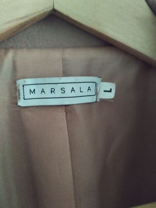 Elegancki Płaszcz dwurzędowy karmel.