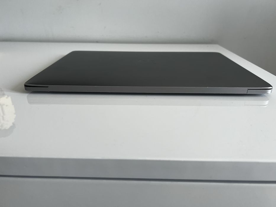 macbook pro, a1706