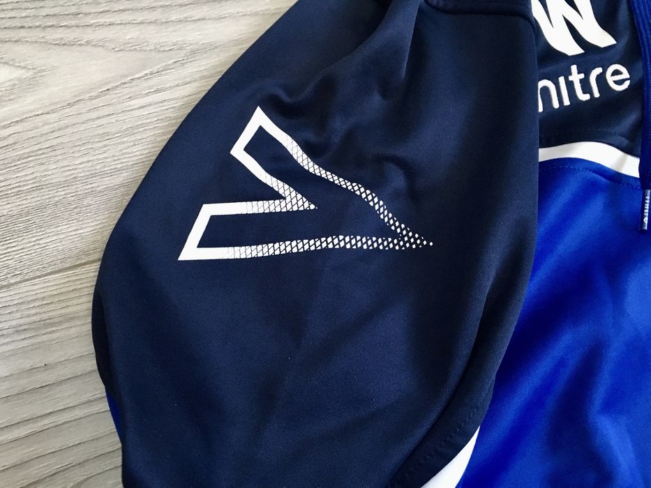 Футбольна кофта