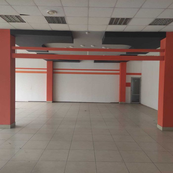 Здається в оренду комерційне приміщення 240 м² в центрі міста!