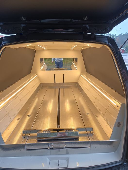 Karawan pogrzebowy Mercedes-Benz/Bautex Stan Super