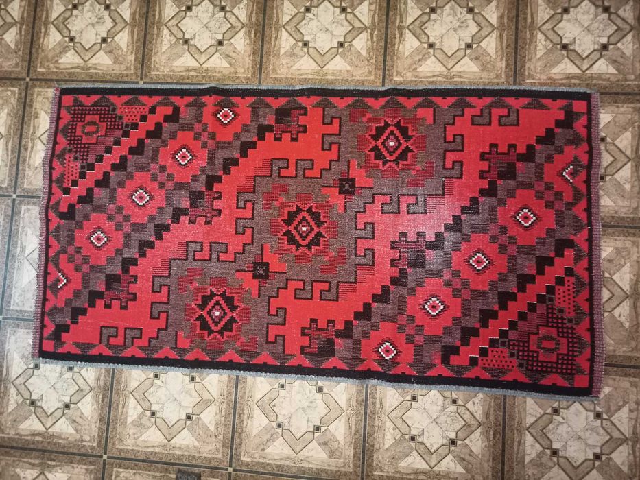 Коврики жаккардовые из натуральной ткани, яркие.