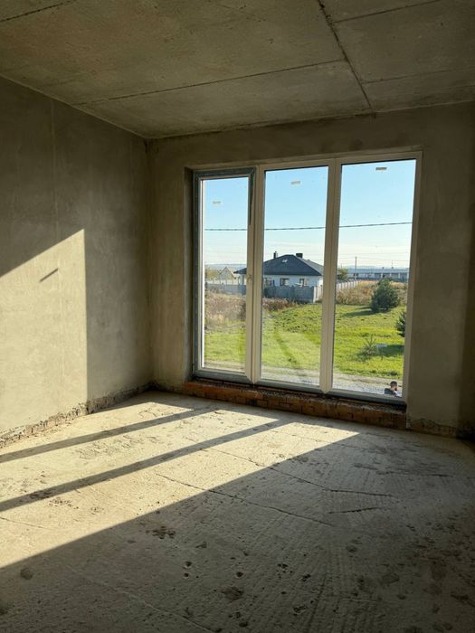 Продаж будинку -двояна