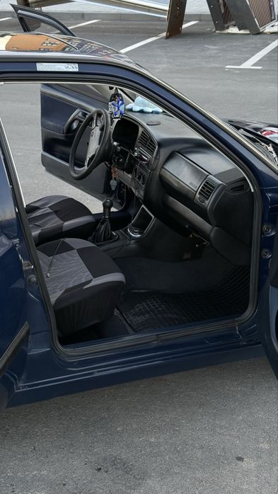 Volkswagen Golf 1993 VIN WVWZZZ1HZPW123183 фото оголошення 10 з 11