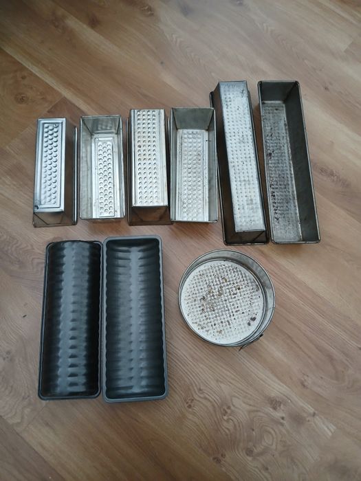 Blachy do pieczenia 9 sztuk.