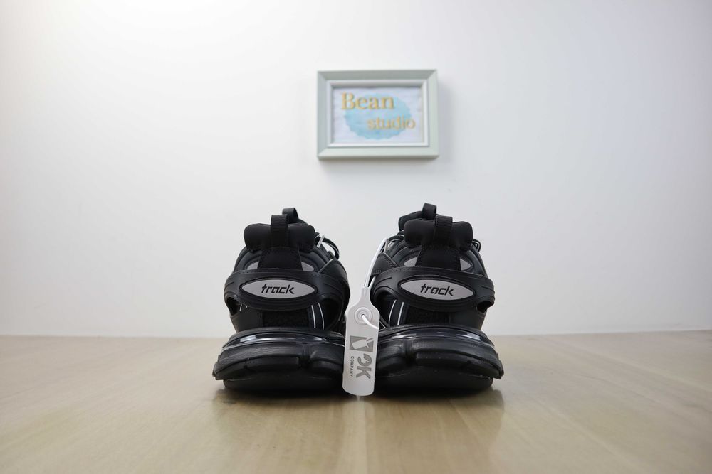 Buty Balenciaga Track 3.0 czarny nowe