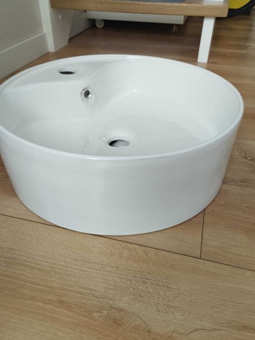 Umywalka Invena 47cm