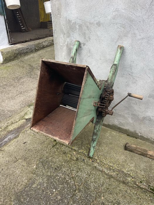 Дробарка (млинок, чавилка) для винограду