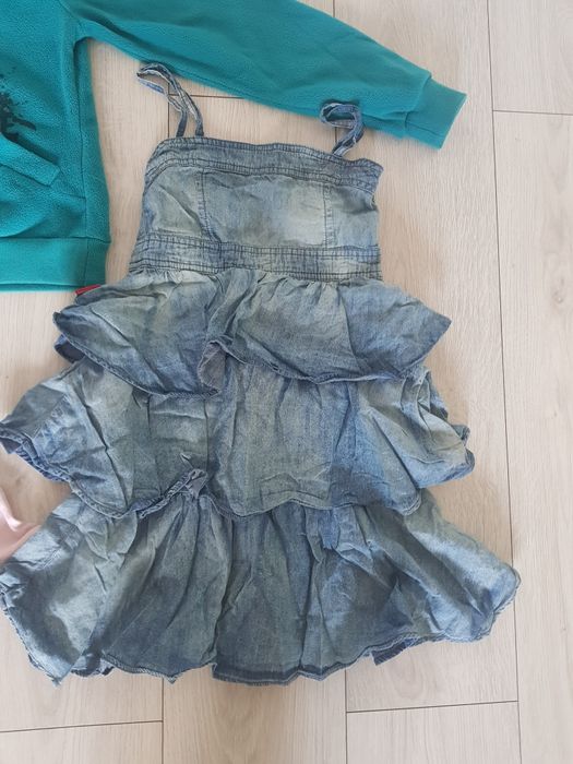 Zestaw ubrań  r.134