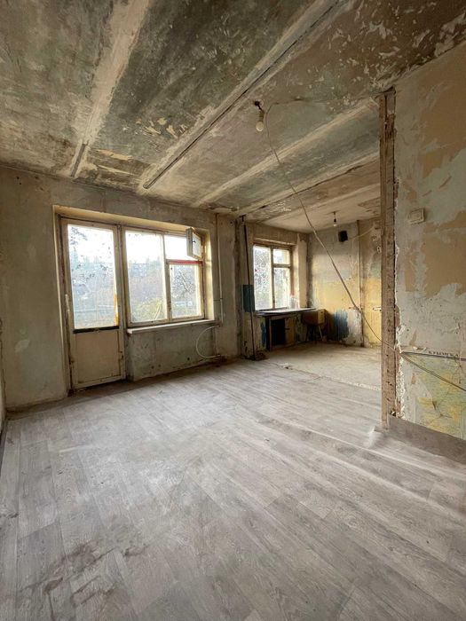 Продам 1 ком. квартиру ул. Николая Руденко ( Войцеховича) 112