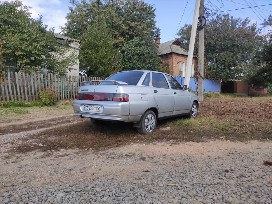 Продам ваз-2110.