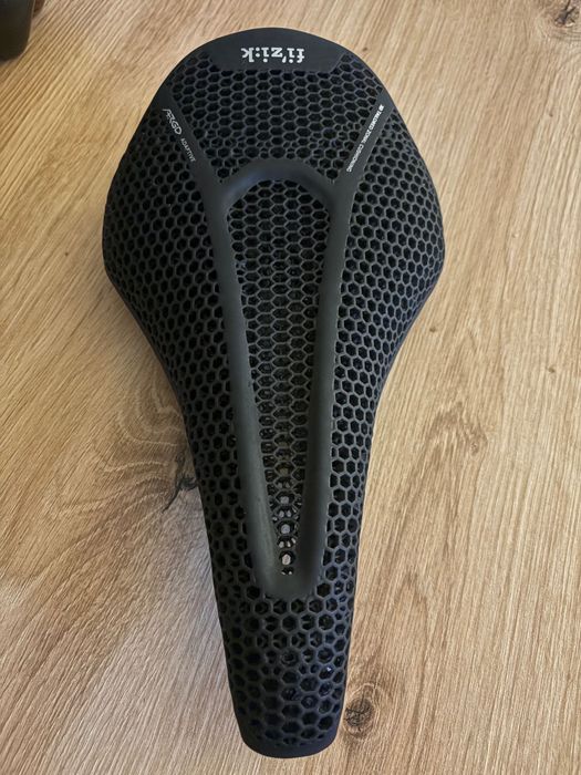 Siodełko Fizik Vento Argo R3 Adaptive 3D jak nowe Rumia • OLX.pl