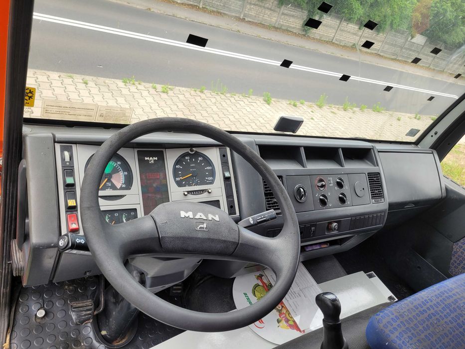 Sprzedam główne podzespoły pojazdu MAN L2000, silnik, skrzynia biegów, kabina, kontener