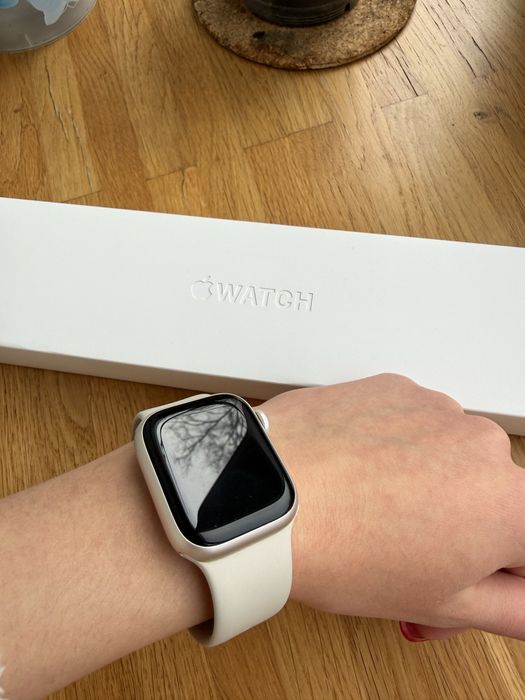 Apple Watch Series 8 41mm Starlight