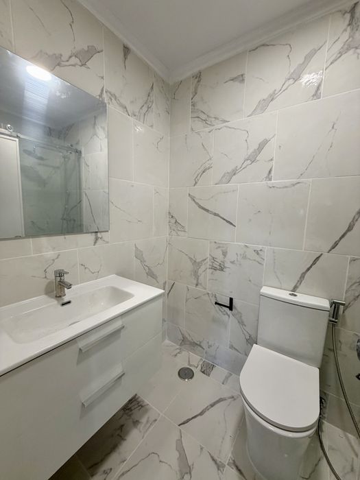 T3 Remodelado com Garagem | Metro de Alfornelos