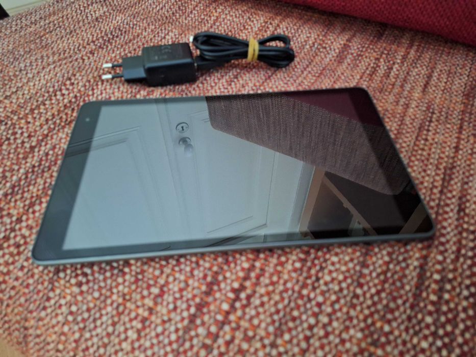 Tablet 14 polegadas WIFI e Ligação Móvel