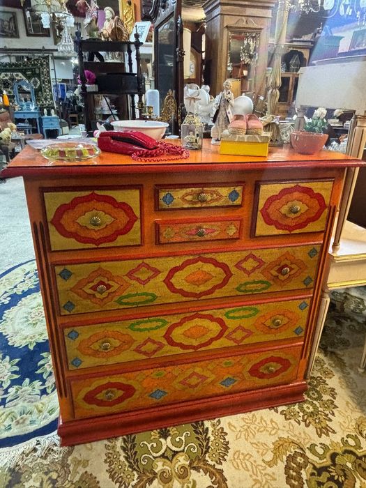 Velharias, antiguidades e artigos de segunda-mão