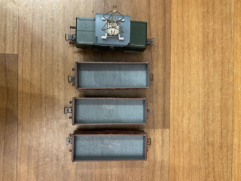 Piko  Roco - железная дорога HO  1:87  16,5 мм