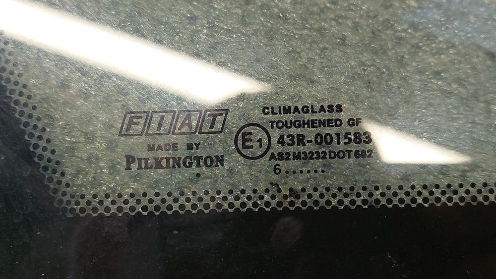 Vidro triangular frente direito FIAT Grande Punto (199_)