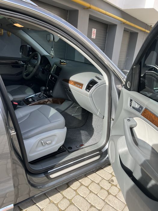 Продам Ауді Q5 Преміум плюс 2015 року 2.0 бензин
