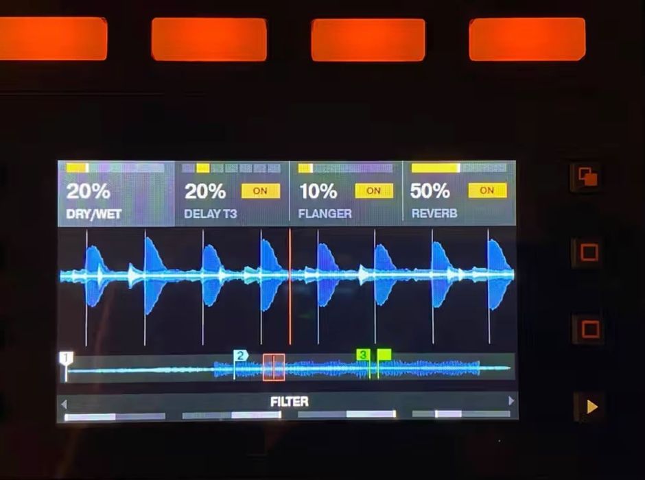 Controladora Traktor KONTROL S8