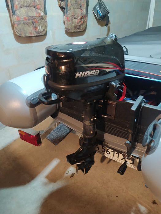 Двигун на човен Hidea