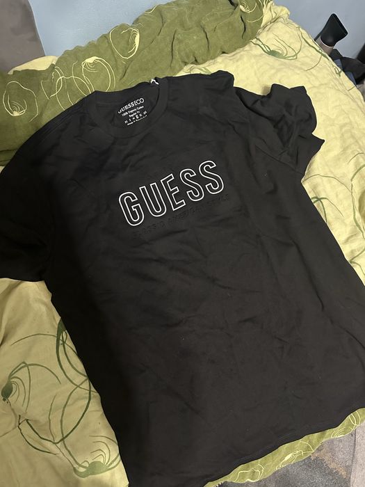 T-shirt GUESS z metką czarny nowy