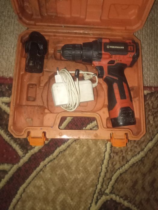 Шуруповерт techman