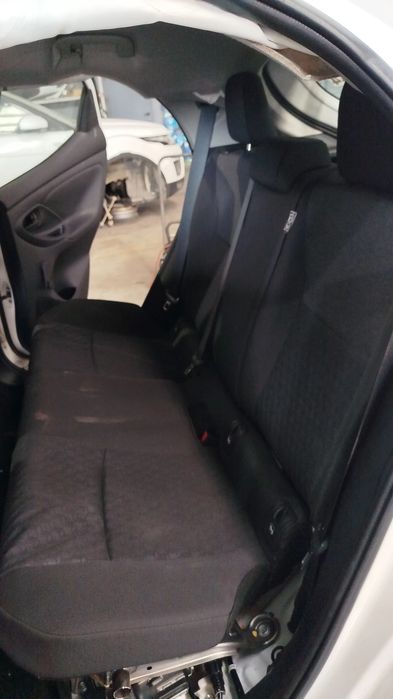 Conjunto Bancos TOYOTA Yaris (_P21_, _PA1_, _PH1_)