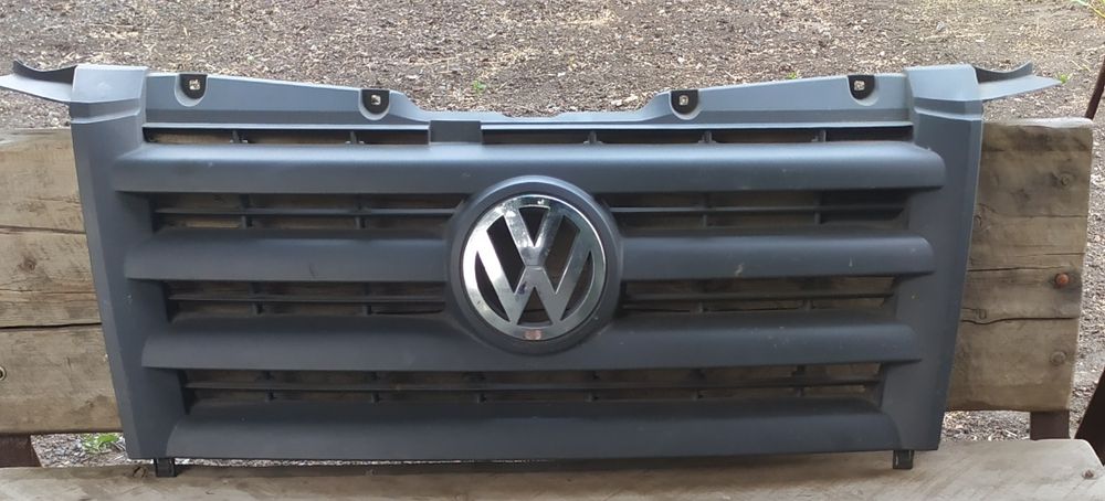 Продам решетку радиатора Крафтер