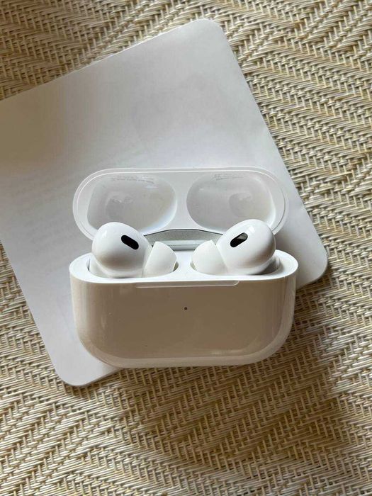 стан подарунку AirPods Pro 2 USB-C Оригінал