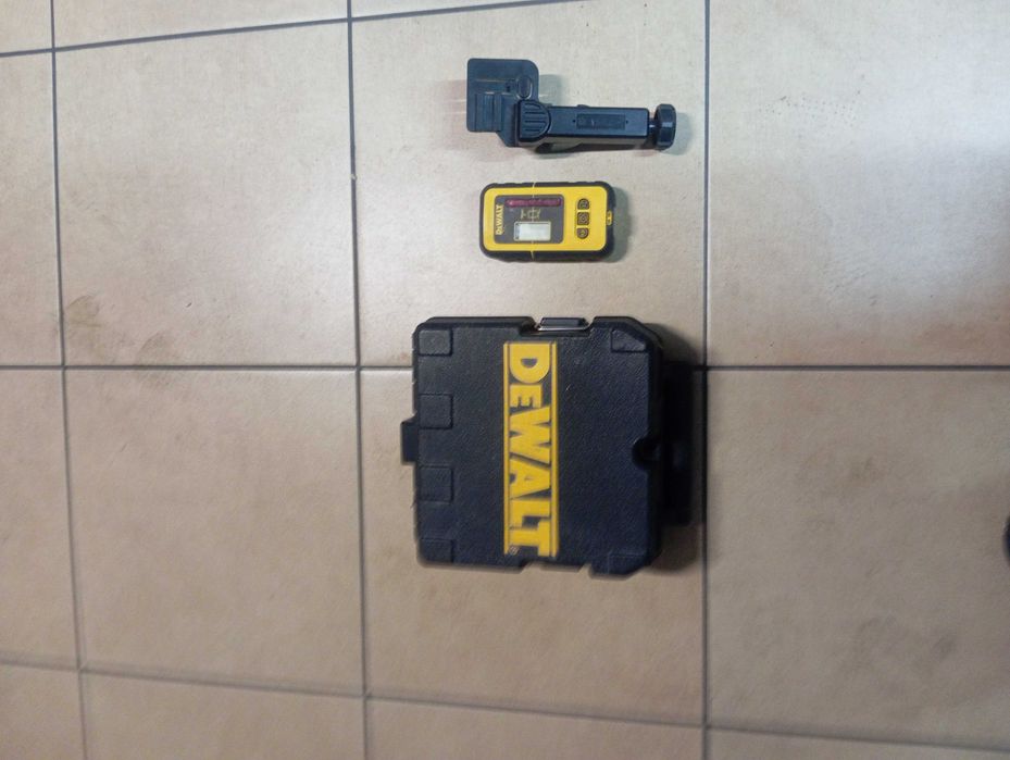 Laser  Krzyżowy DeWalt 088+ detektor laserowy