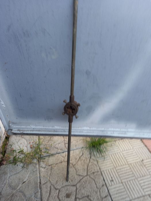 Продаю леркодержатель