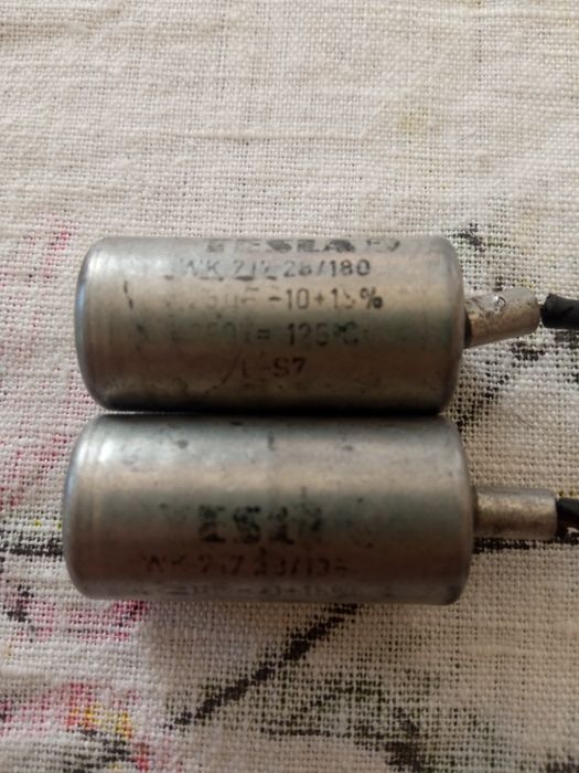 Конденсатори Ява, Чезет.