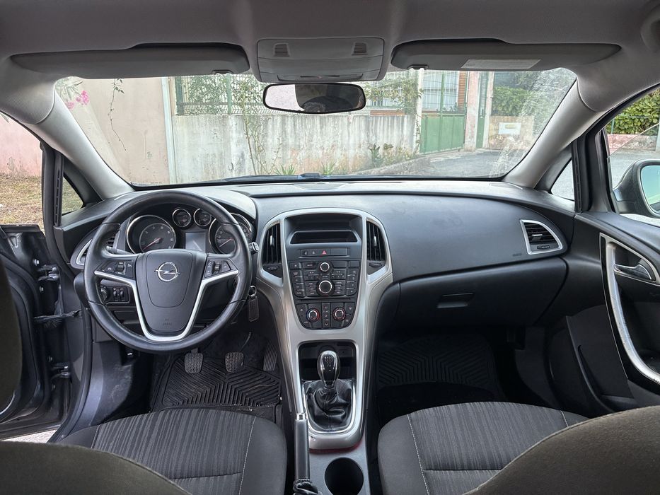 Opel Astra 1.3 CDti na